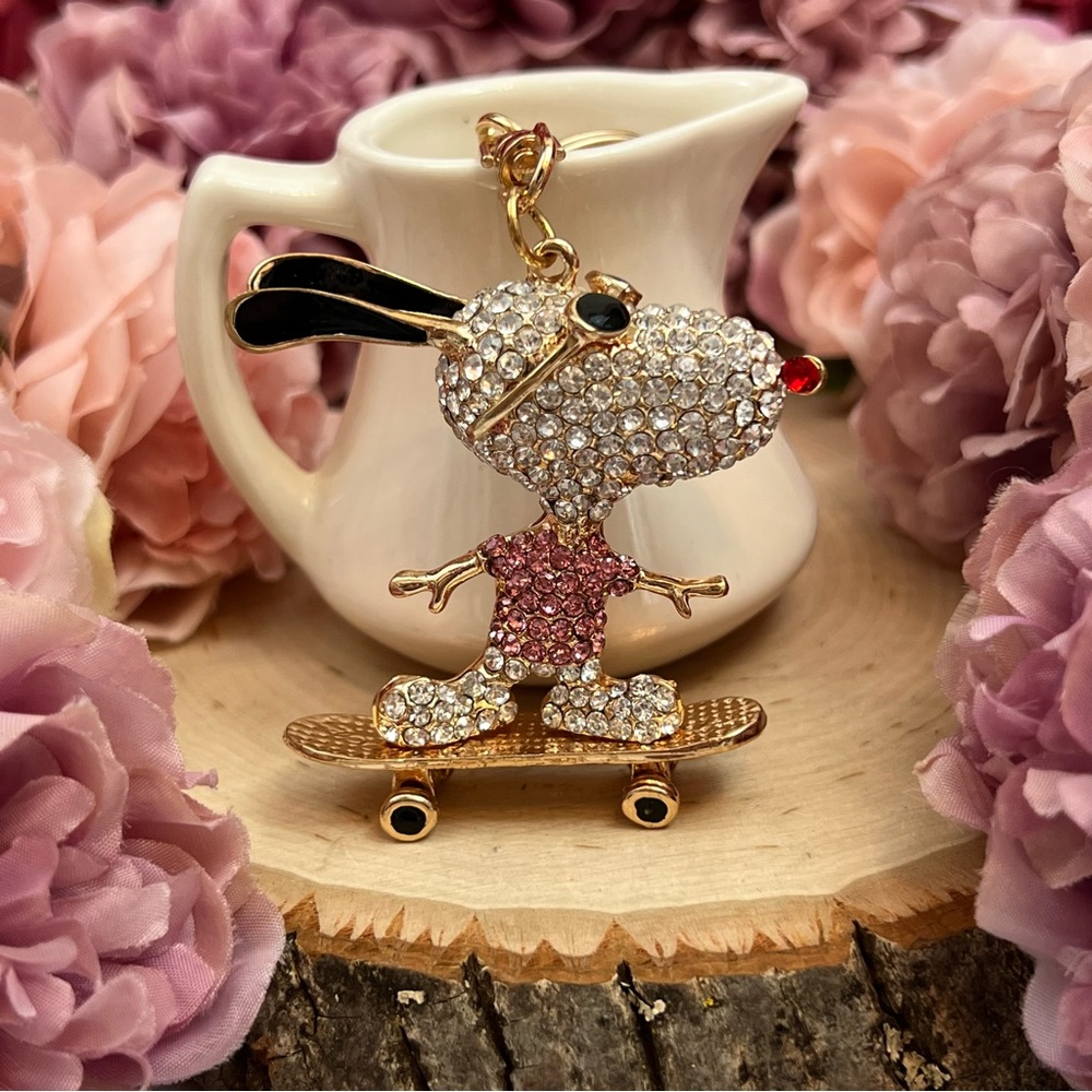 Crystal Snoopy Riding Skateboard Keychain Charm - Picture 4 of 15